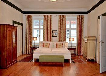 Hotel Schlosshotel Mailberg 4*